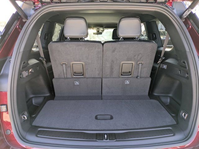 New 2025 Jeep Grand Cherokee L Laredo image 11