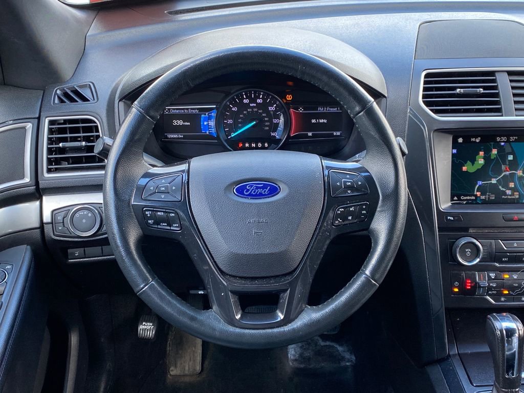 Used 2017 Ford Explorer XLT w/ Equipment Group 202A AWD/4WD image 22
