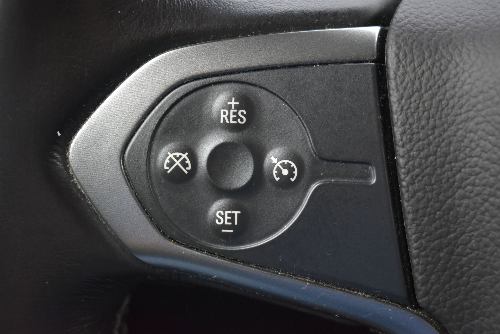 Used 2018 Chevrolet Silverado 1500 LT w/ All Star Edition AWD/4WD image 23