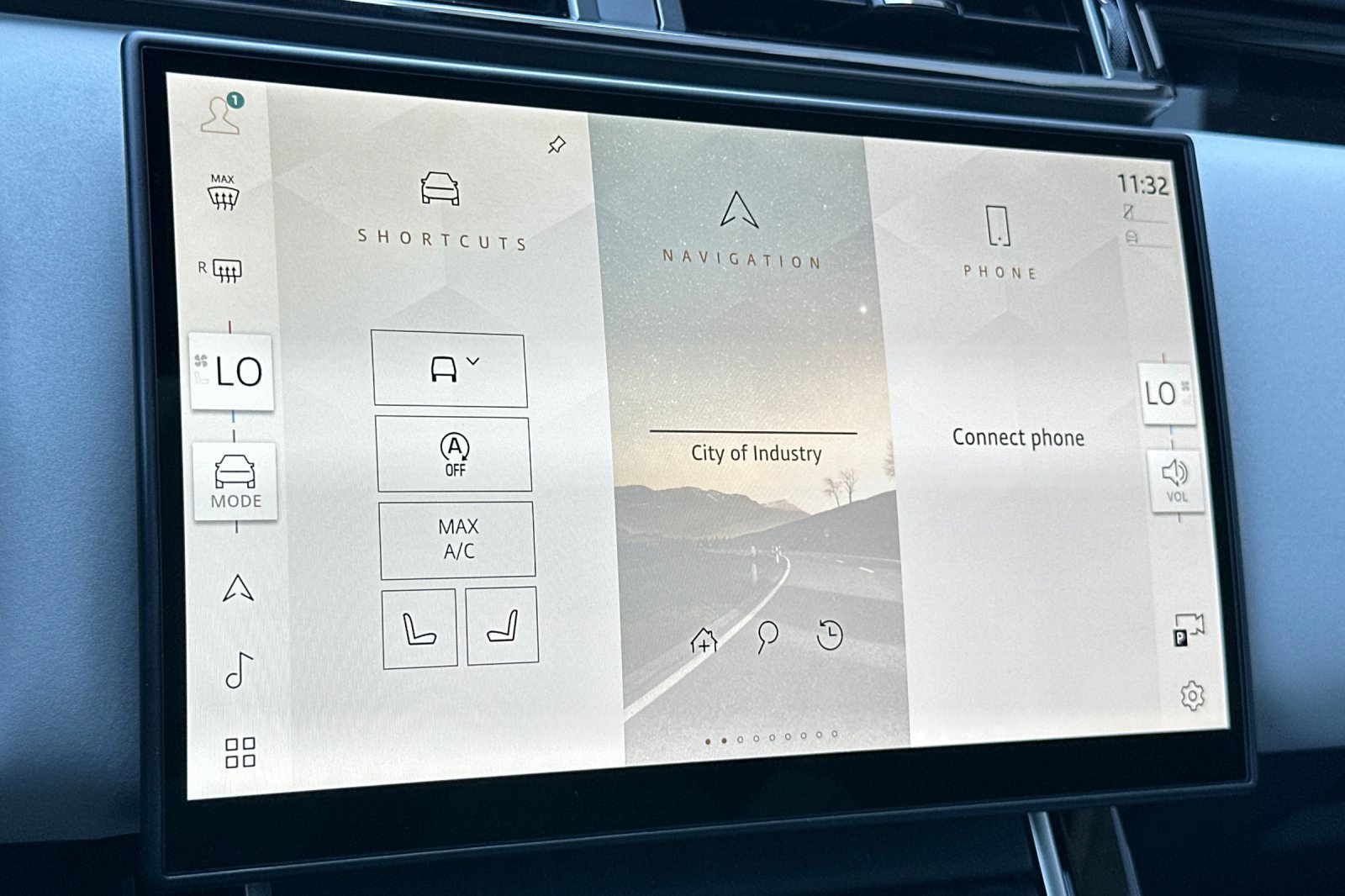 New 2026 Land Rover Range Rover Velar Dynamic SE image 21