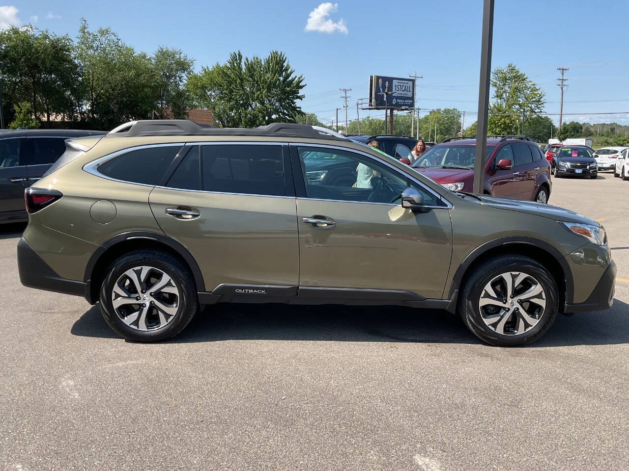 Used 2020 Subaru Outback Touring w/ Popular Package #2 AWD/4WD image 9