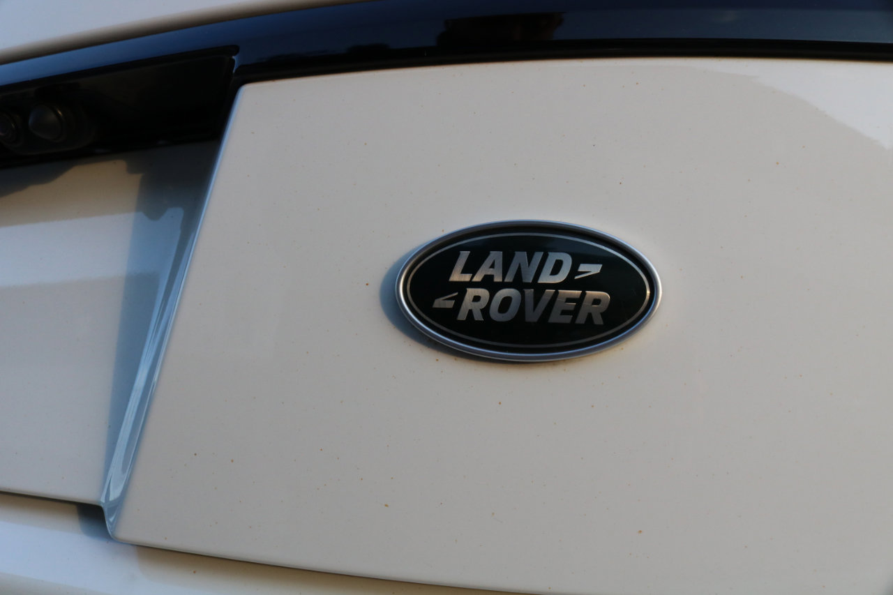 Used 2016 Land Rover Range Rover Supercharged image 12