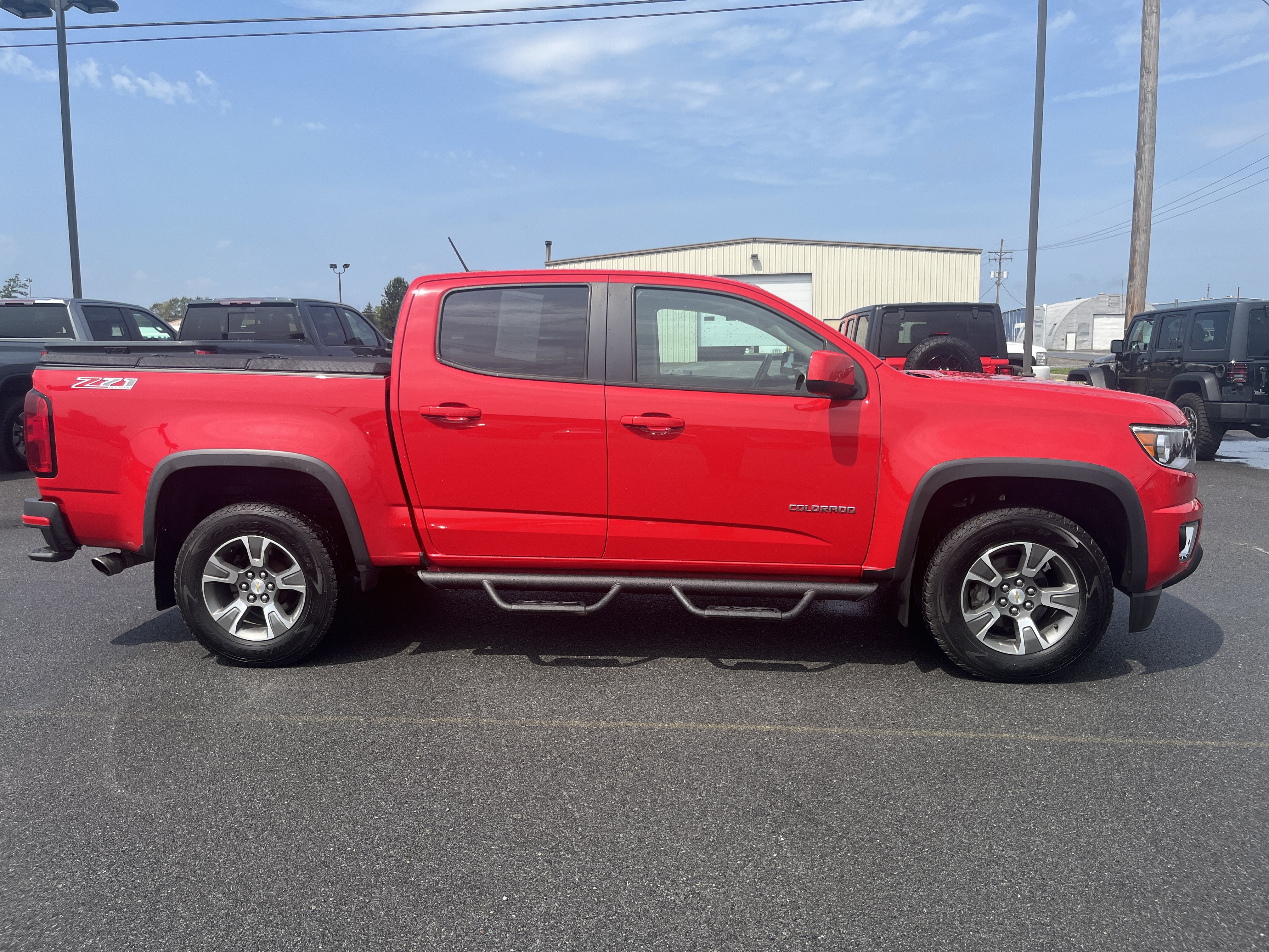 Used 2019 Chevrolet Colorado Z71 AWD/4WD image 6