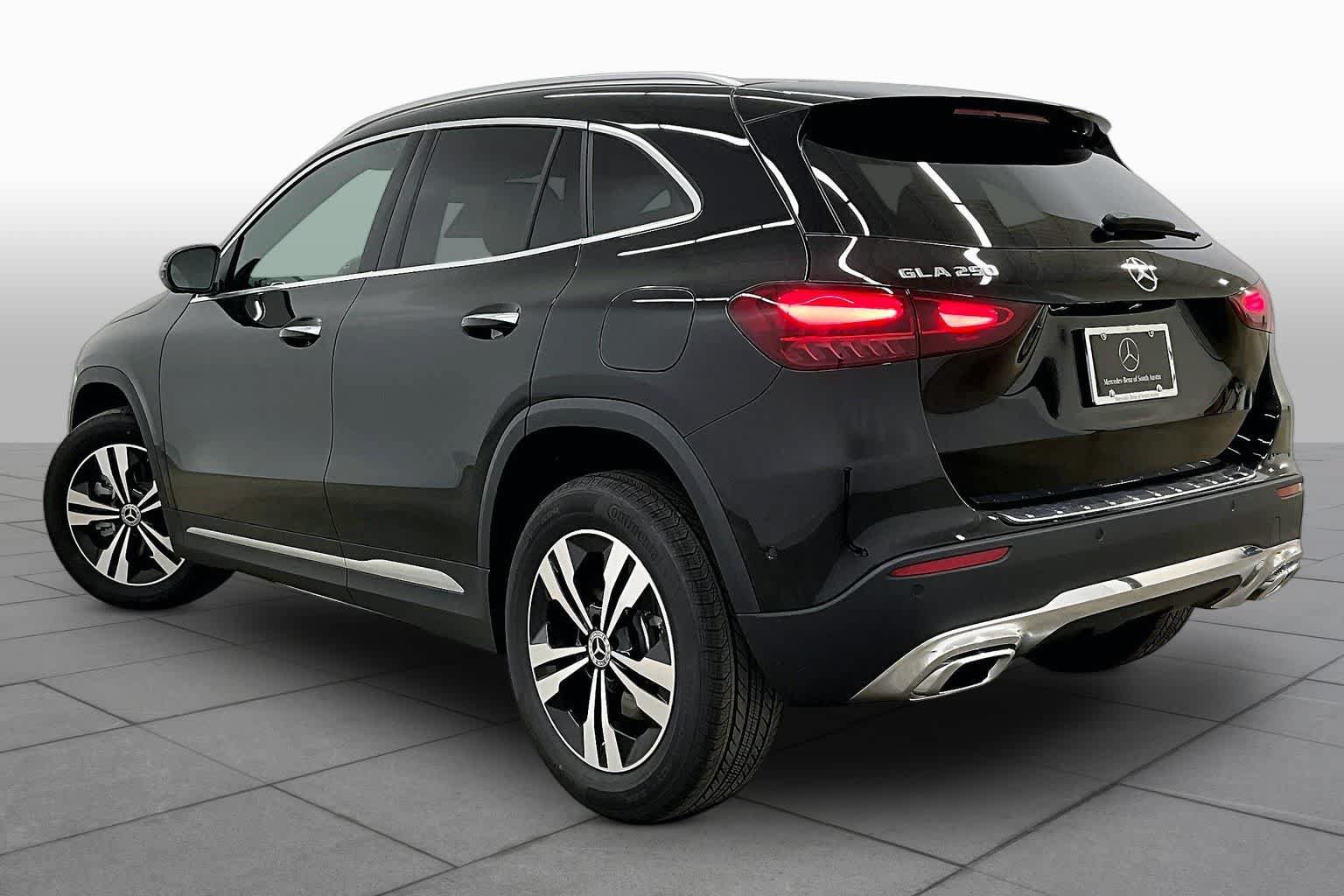 New 2026 Mercedes-Benz GLA 250 image 12