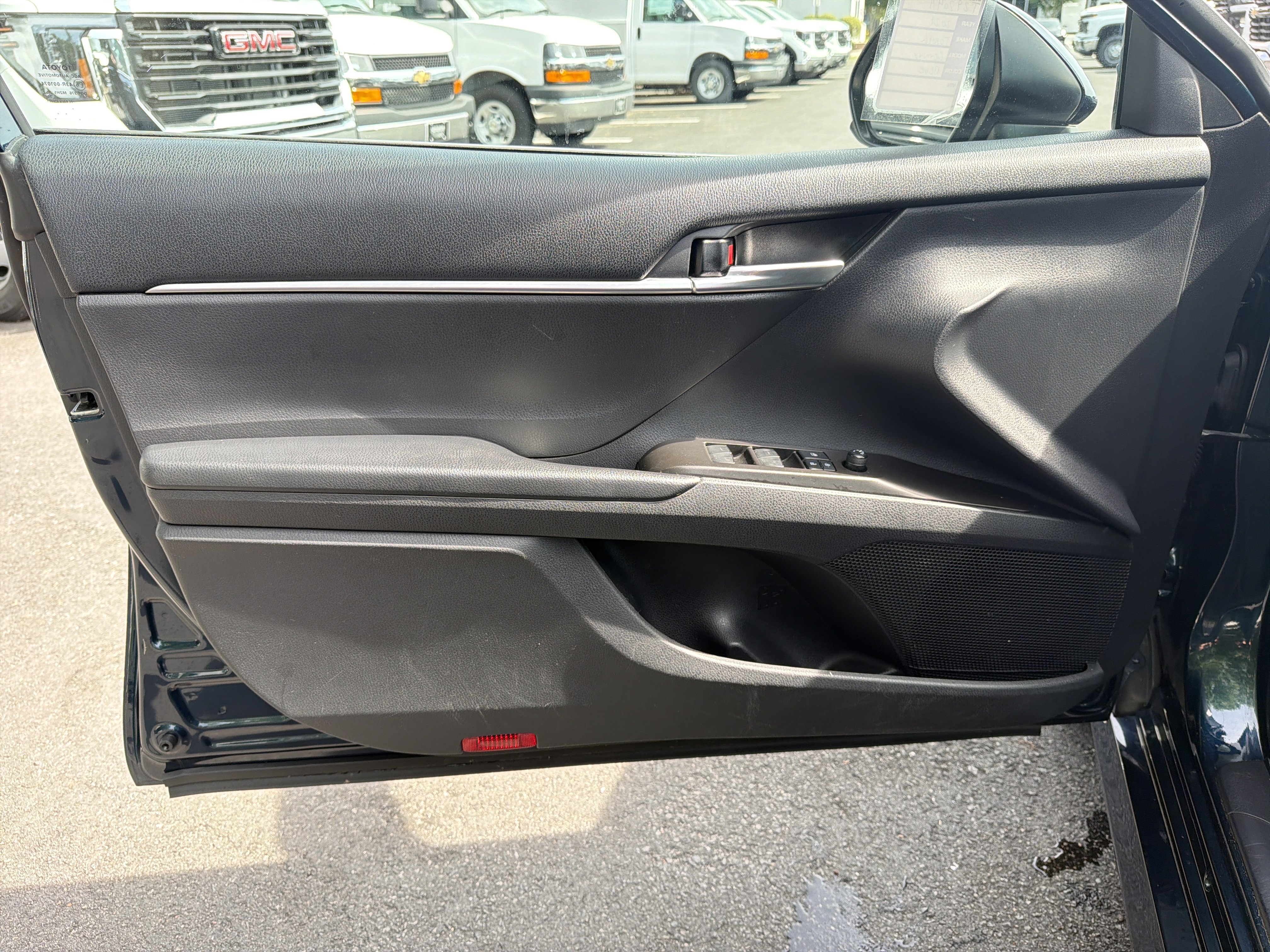 Used 2021 Toyota Camry LE FWD image 22