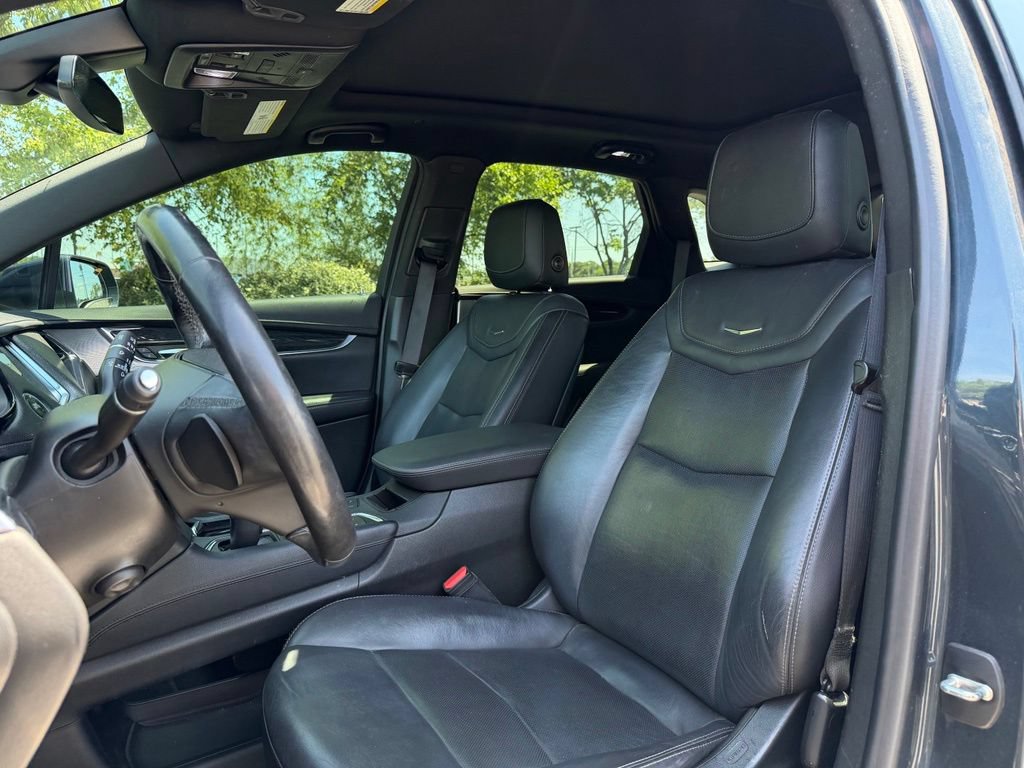 Used 2020 Cadillac XT5 Premium Luxury FWD image 11