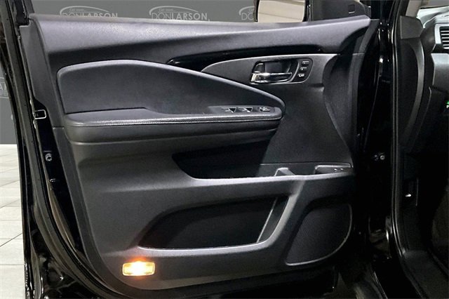 Used 2018 Honda Pilot Elite image 11