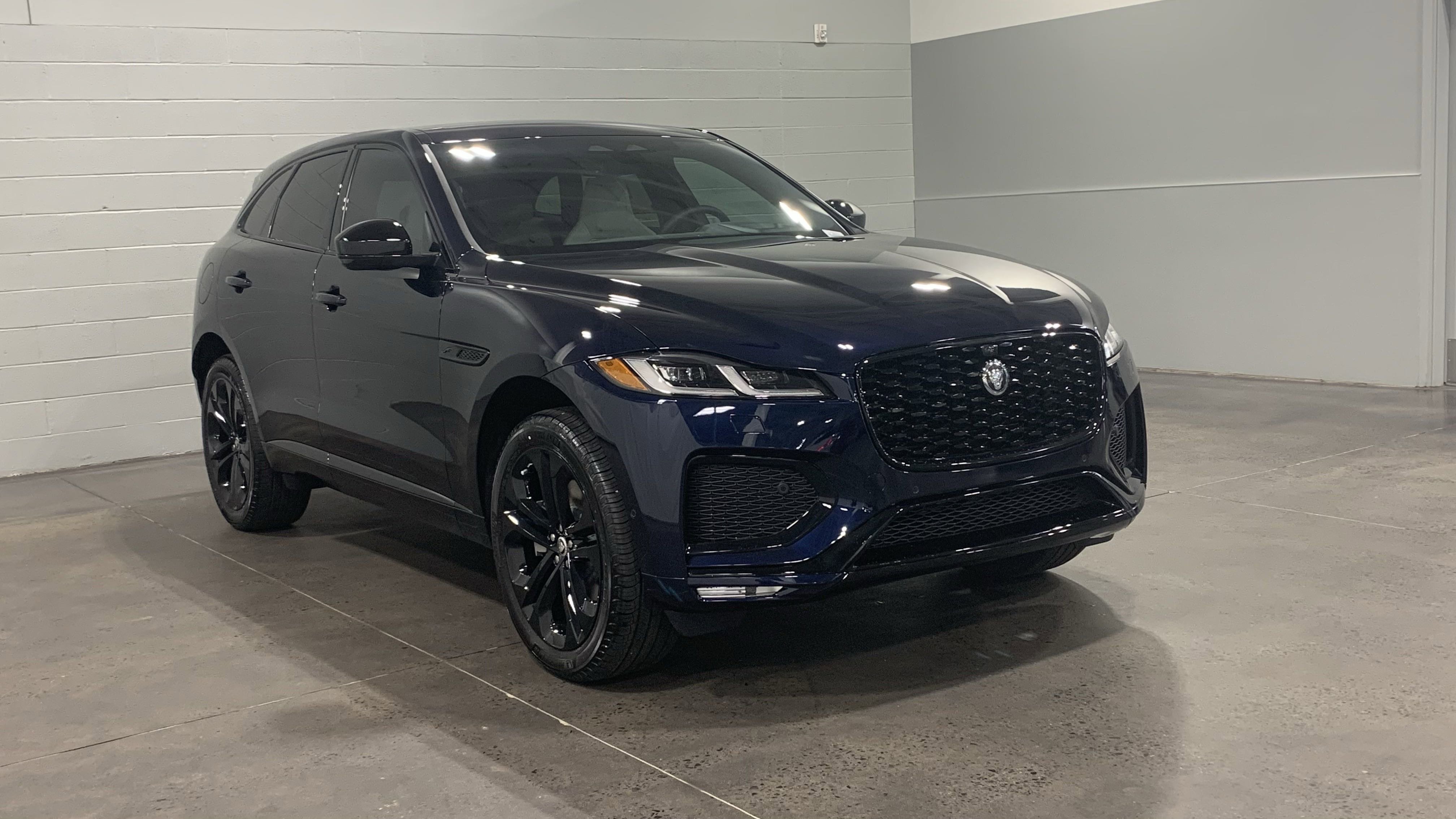 Used 2026 Jaguar F-PACE R-Dynamic S image 11
