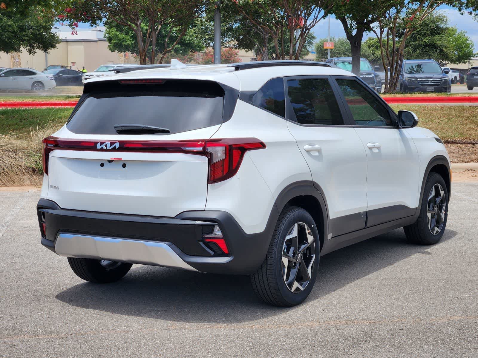 New 2026 Kia Seltos S FWD image 4