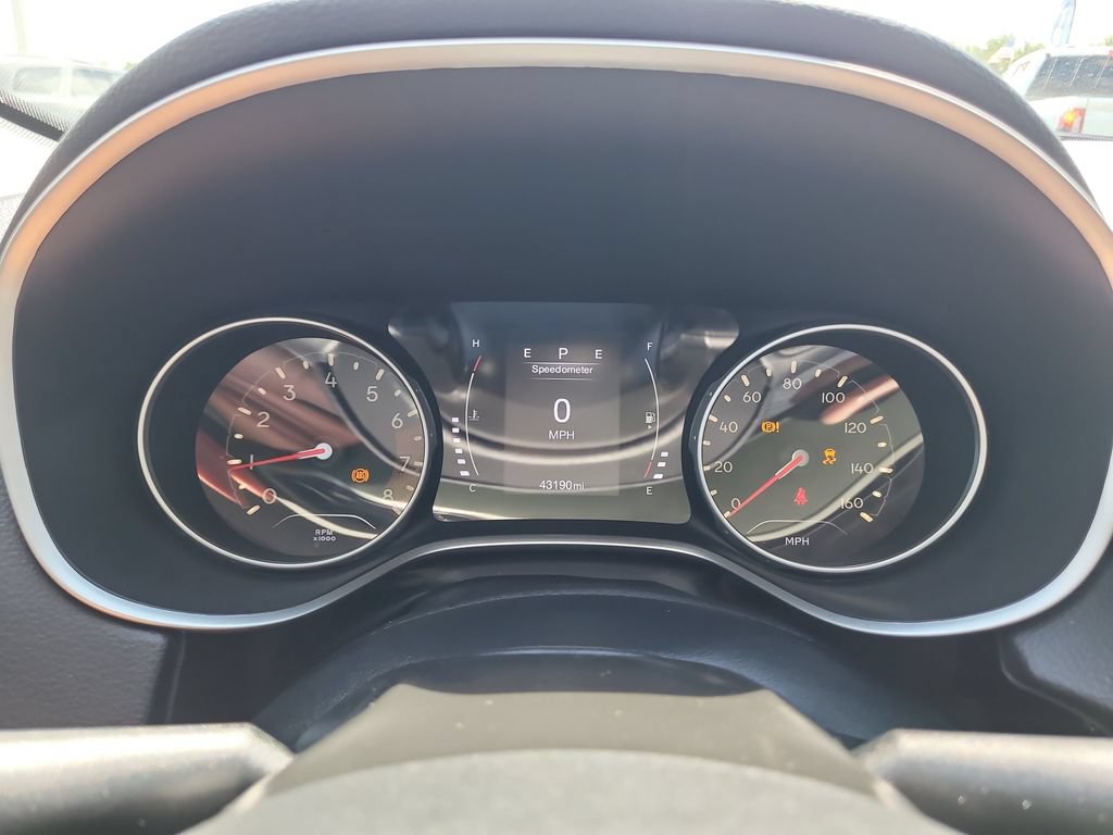 Used 2019 Jeep Compass Latitude FWD image 30