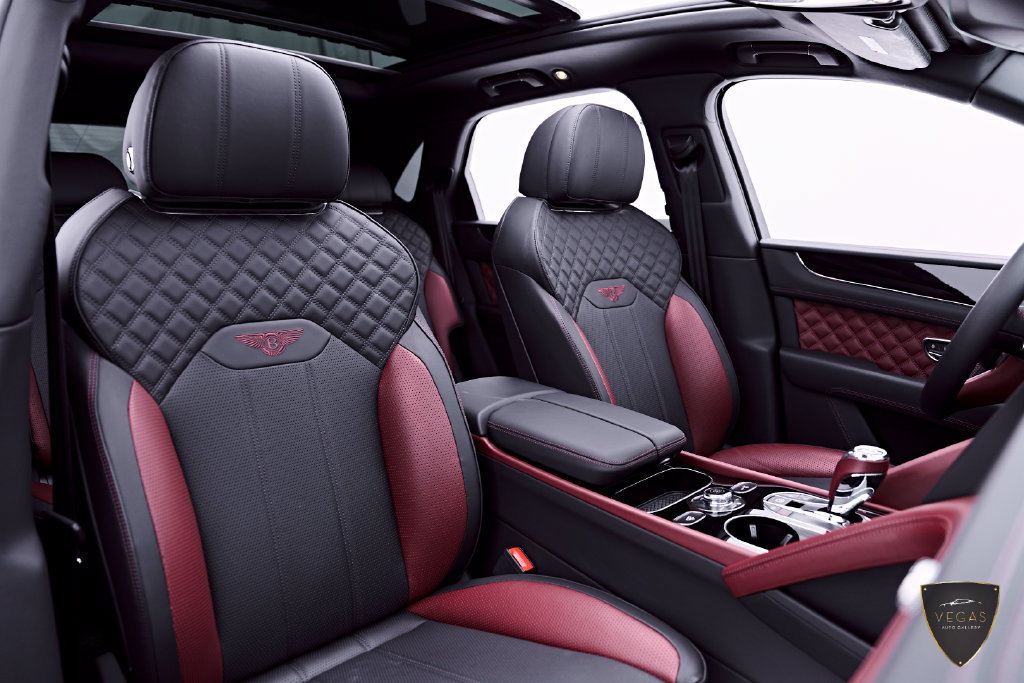 Used 2024 Bentley Bentayga AWD/4WD image 51