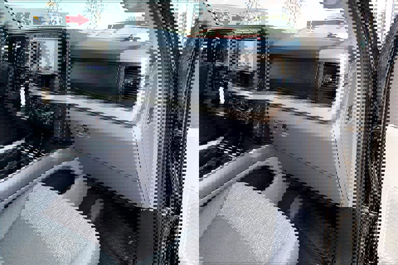 Used 2024 Ford F350 XLT w/ 360-Degree Camera Package image 18