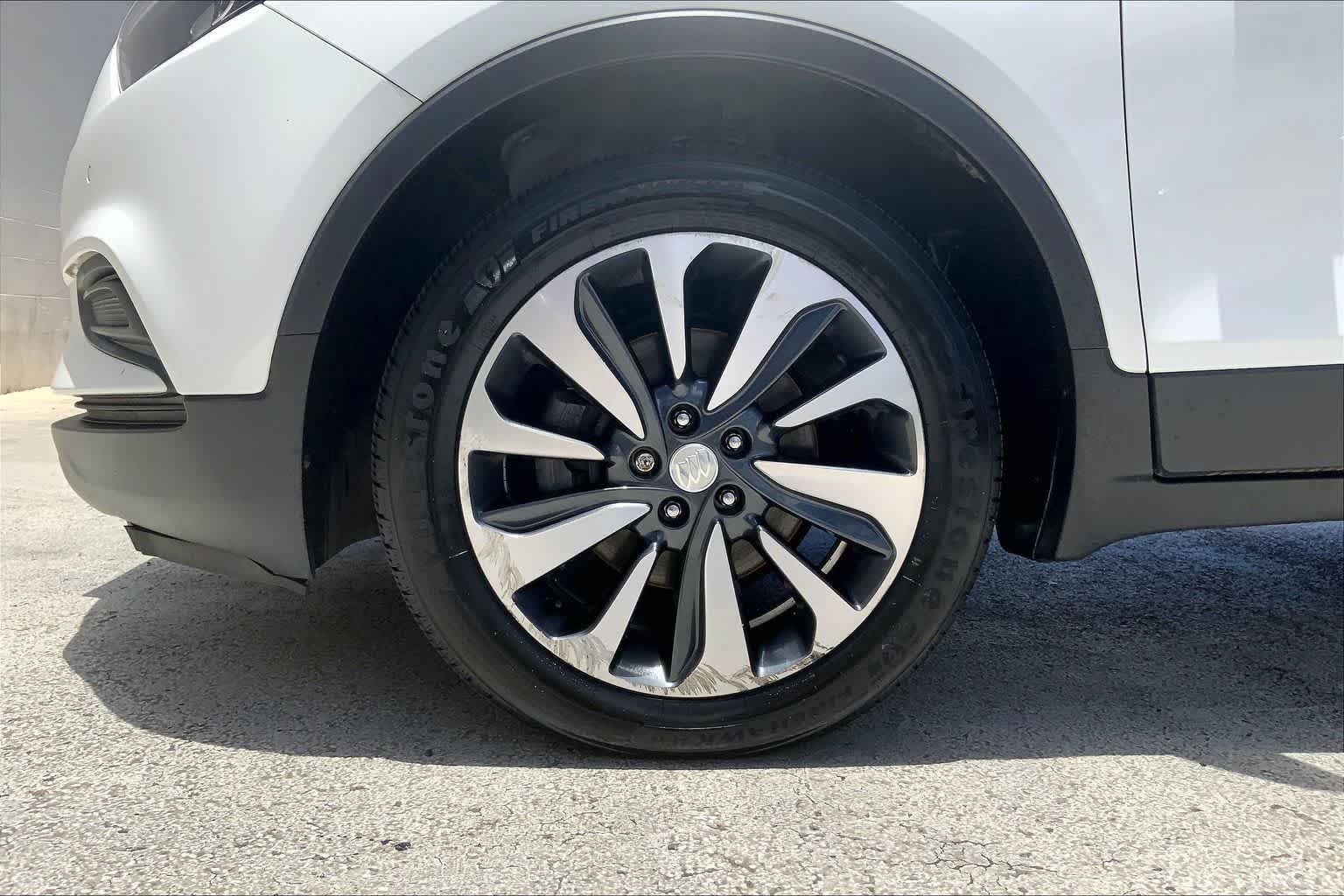 Used 2021 Buick Encore Preferred w/ Safety Package II FWD image 8