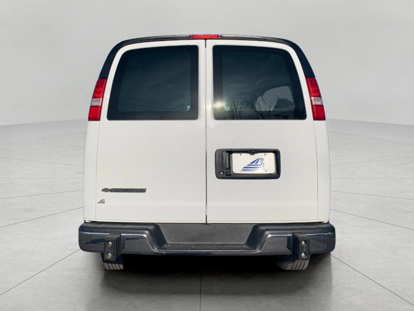 Used 2024 Chevrolet Express 2500 w/ Driver Convenience Package image 14