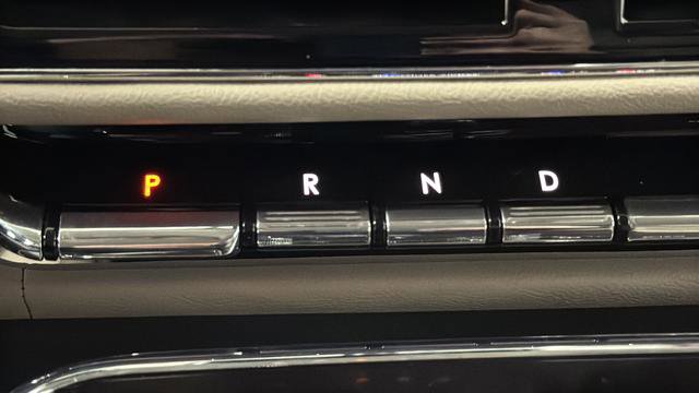 Used 2024 Lincoln Navigator Premiere AWD/4WD image 18
