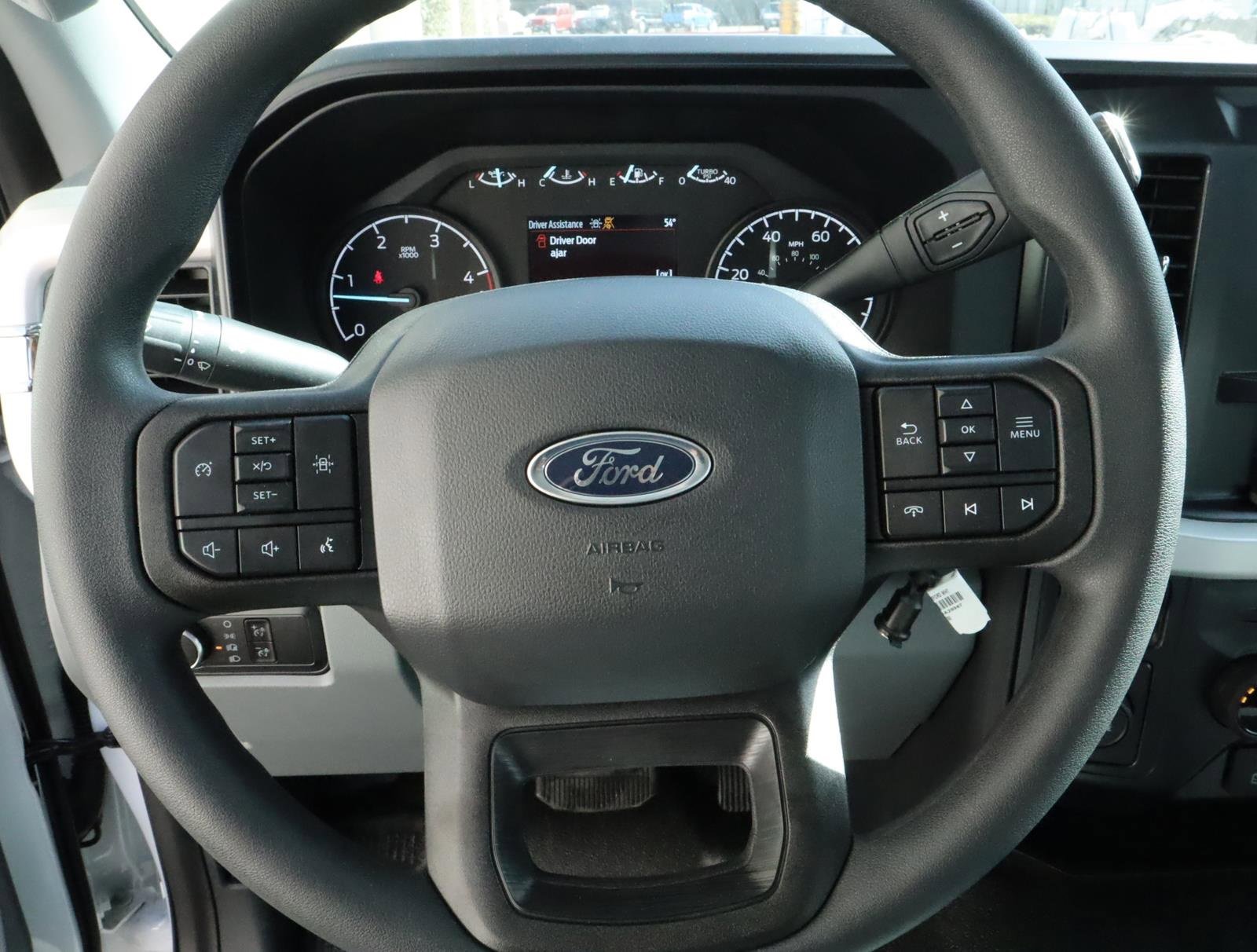 Used 2024 Ford F450 XL w/ XL Chrome Package image 12