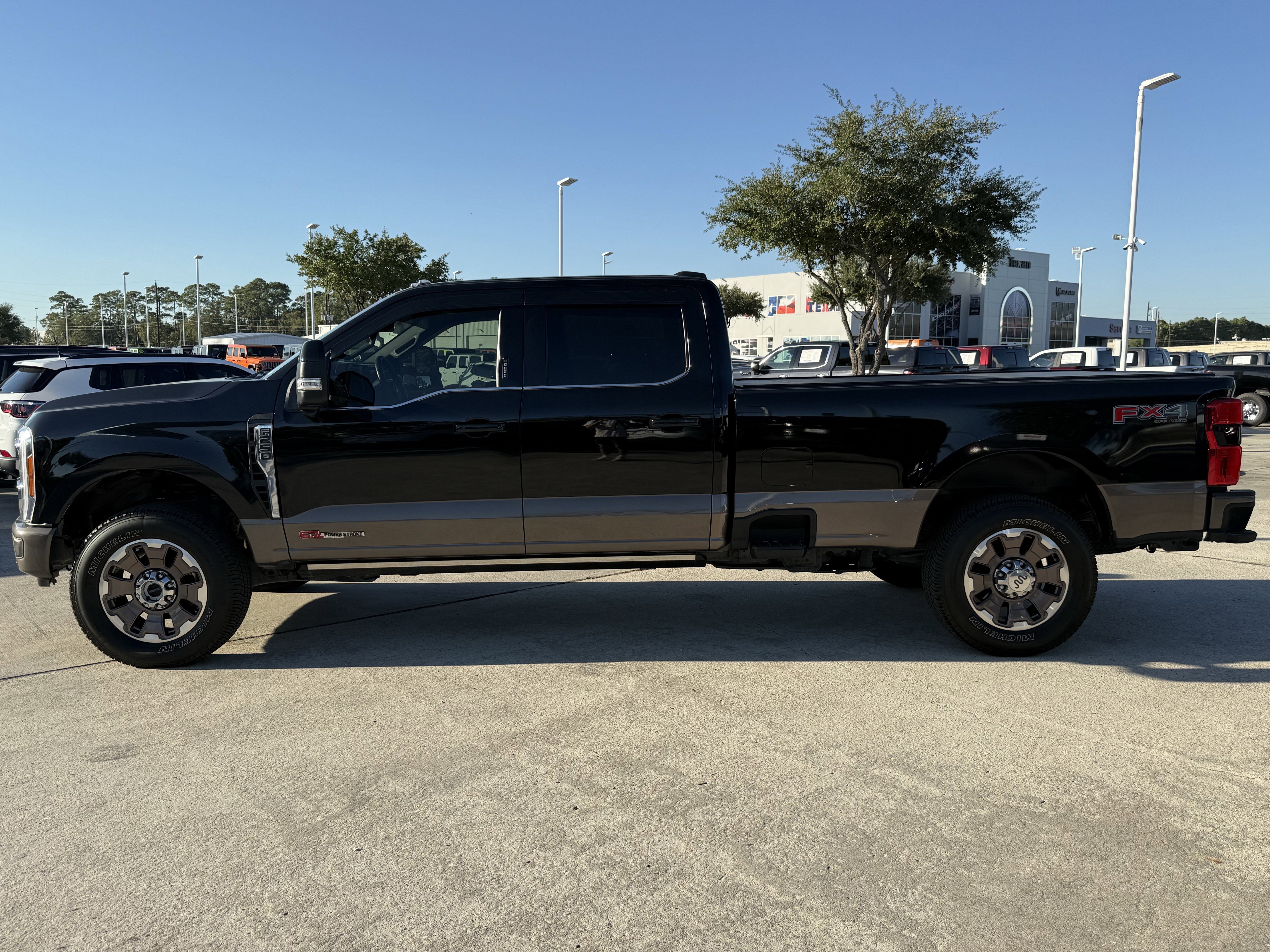 Used 2023 Ford F250 King Ranch image 8