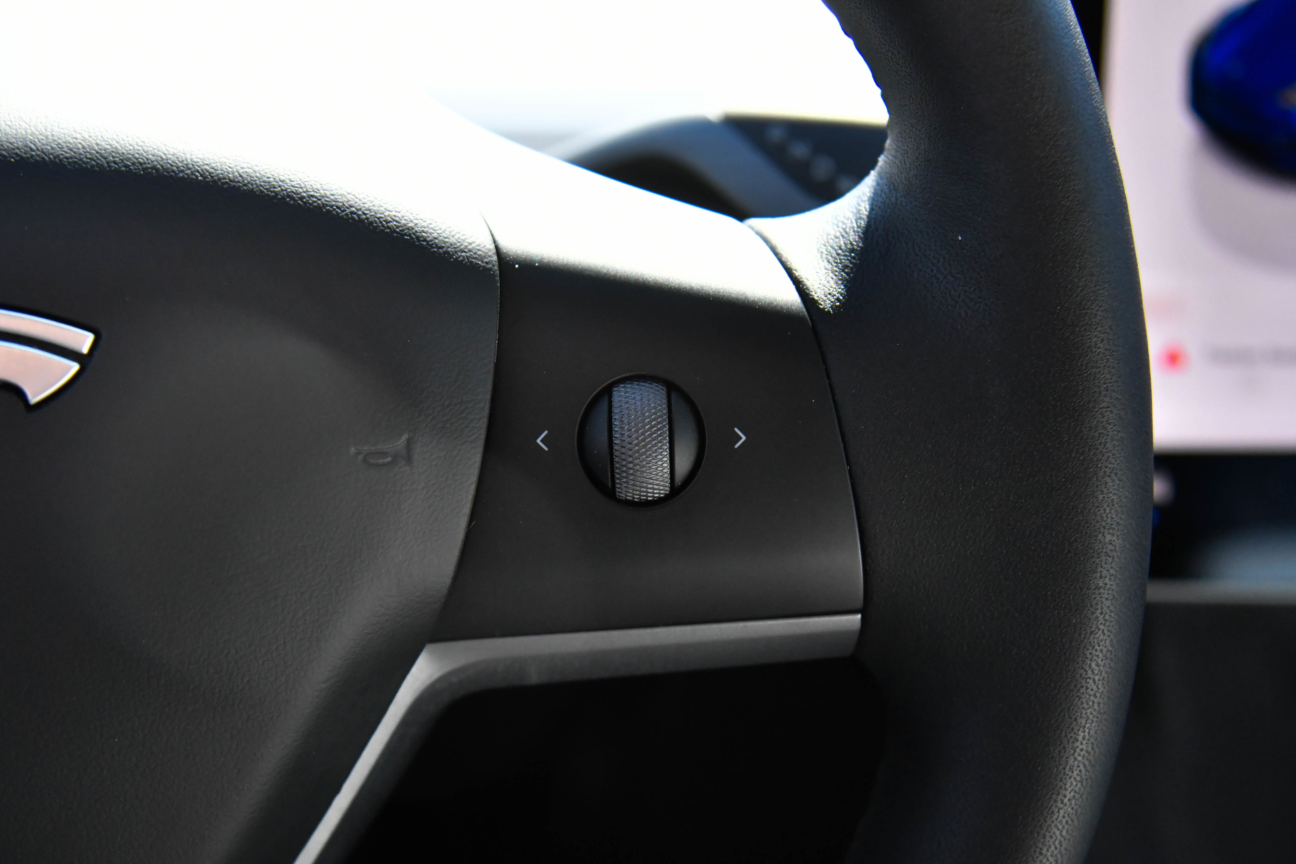 Used 2023 Tesla Model Y Long Range AWD/4WD image 28