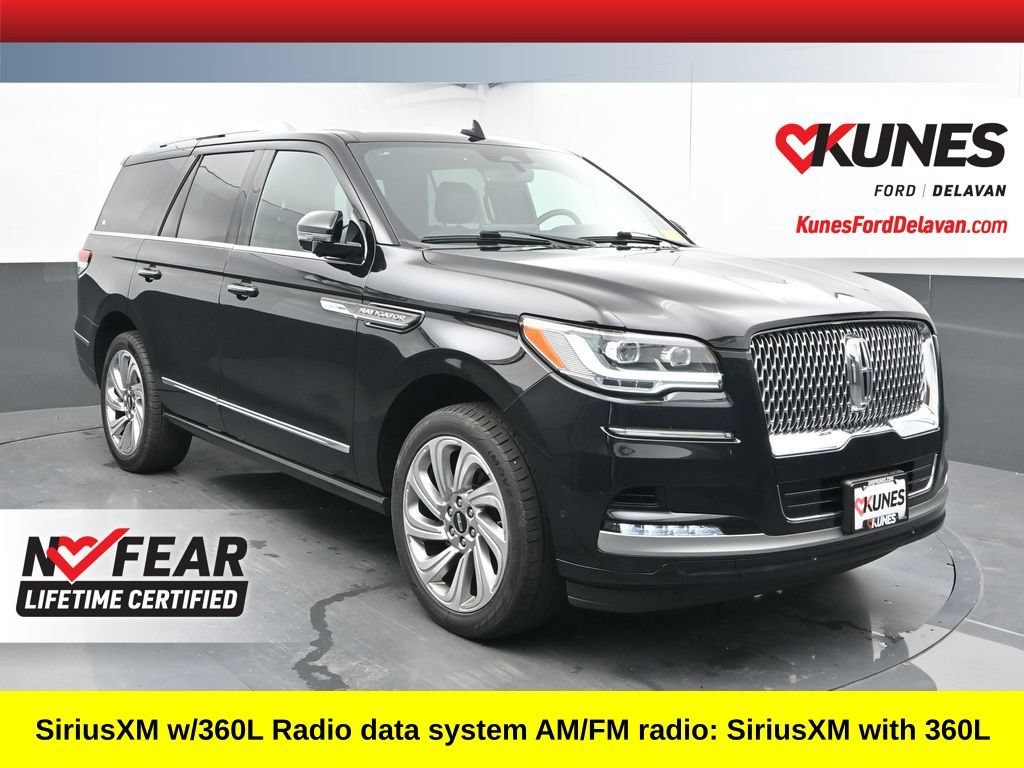 Used 2024 Lincoln Navigator Premiere AWD/4WD image 1