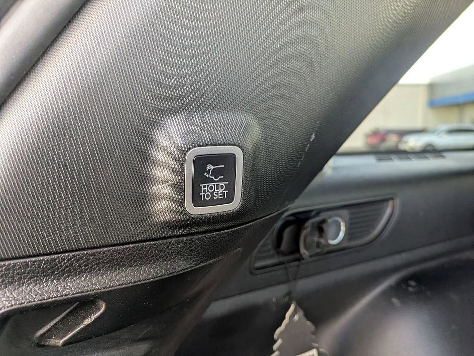 Used 2023 Jeep Grand Cherokee Altitude image 24