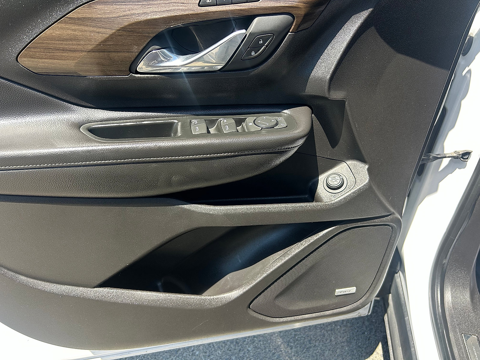 Used 2018 GMC Terrain Denali w/ Comfort Package FWD image 12