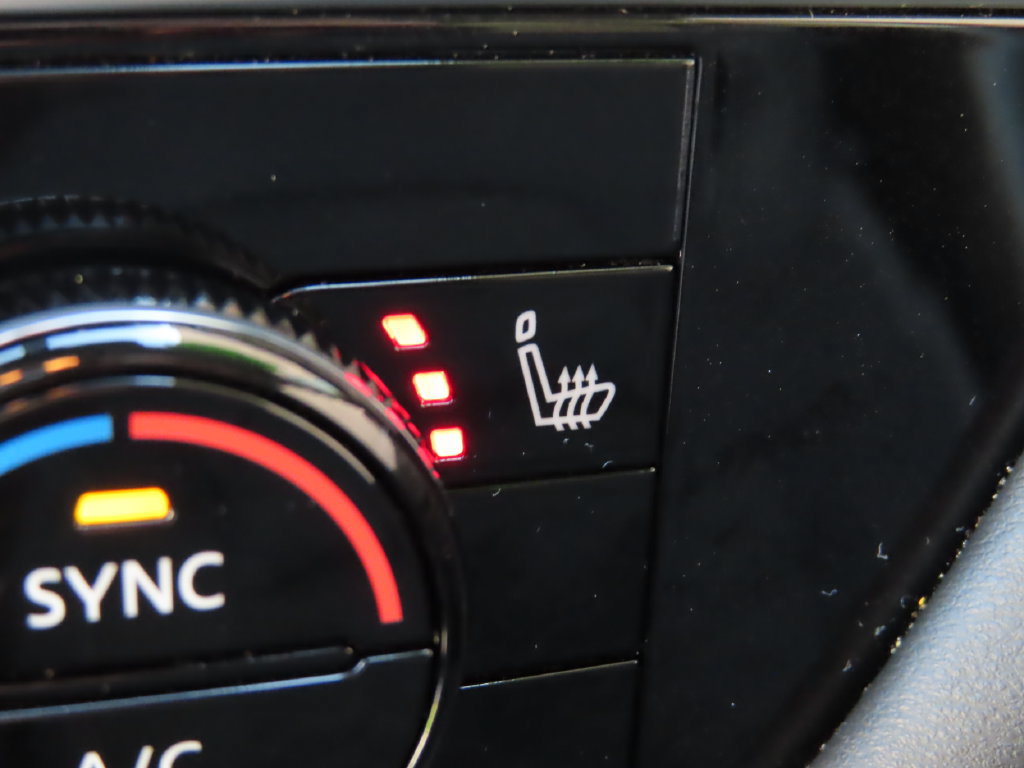 Used 2024 Nissan Pathfinder SV AWD/4WD image 8