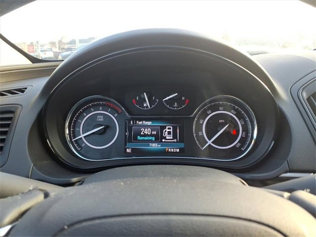 Used 2017 Buick Regal Sport Touring image 21