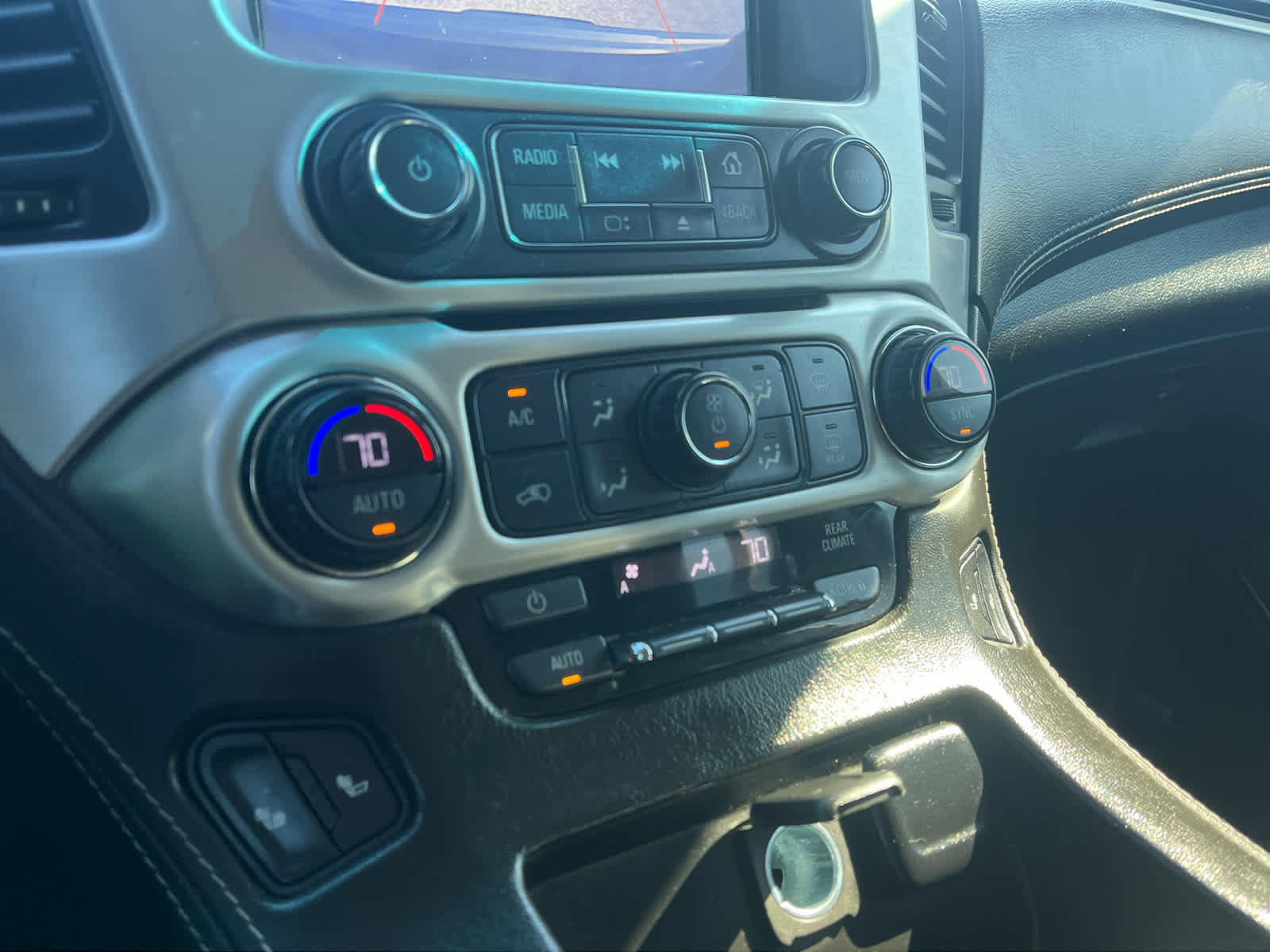 Used 2019 GMC Yukon SLT image 33