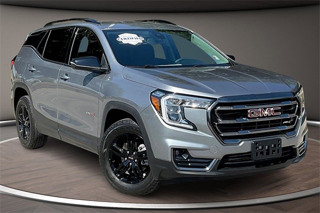 Used 2023 GMC Terrain AT4 w/ LPO, Floor Liner Package image 10