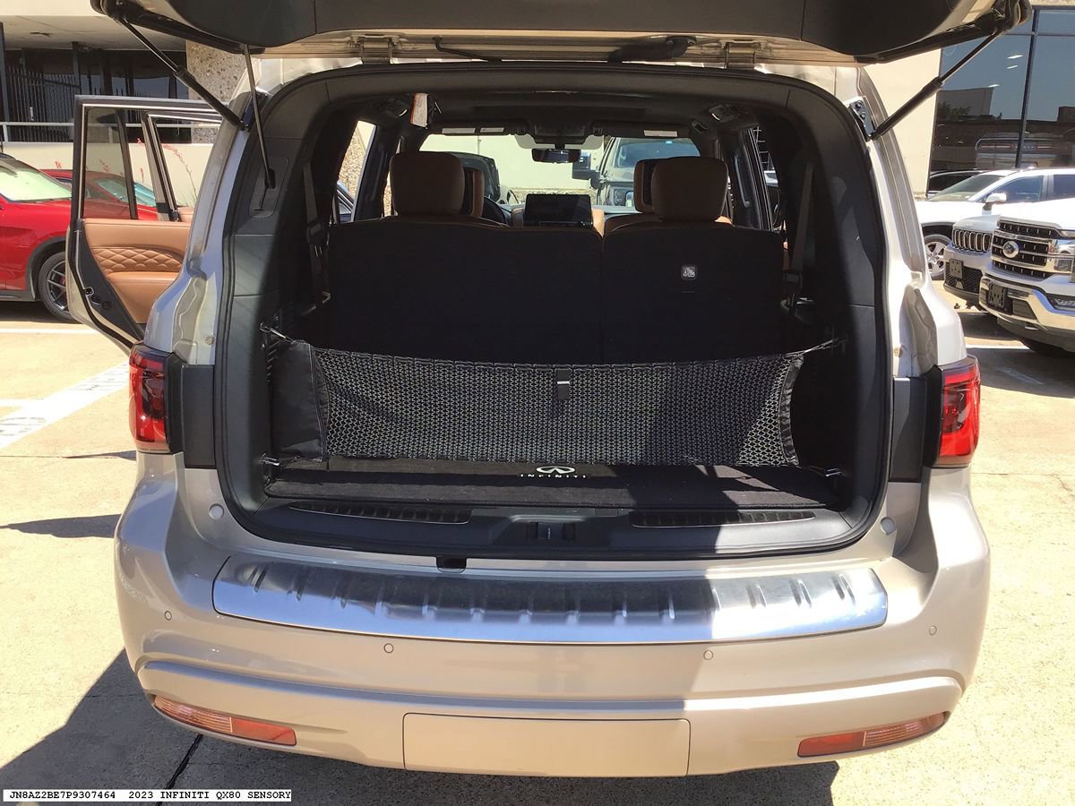 Used 2023 INFINITI QX80 Sensory w/ Cargo Package AWD/4WD image 12