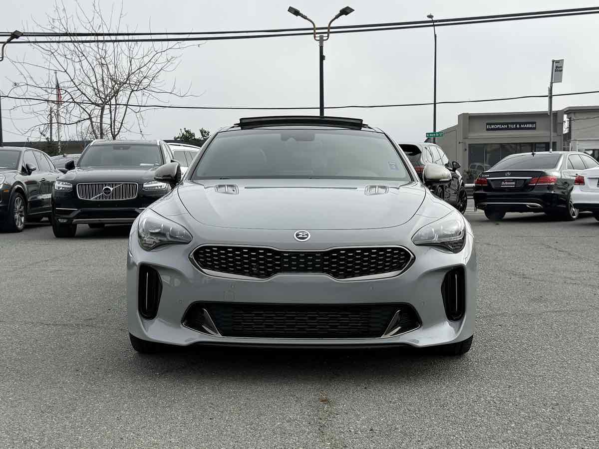 Used 2019 Kia Stinger GT1 image 2