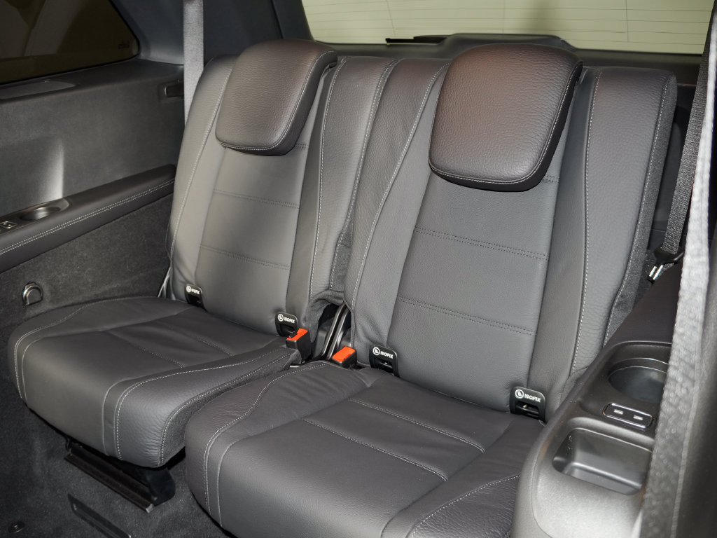 Certified 2024 Mercedes-Benz GLS 450 4MATIC image 36