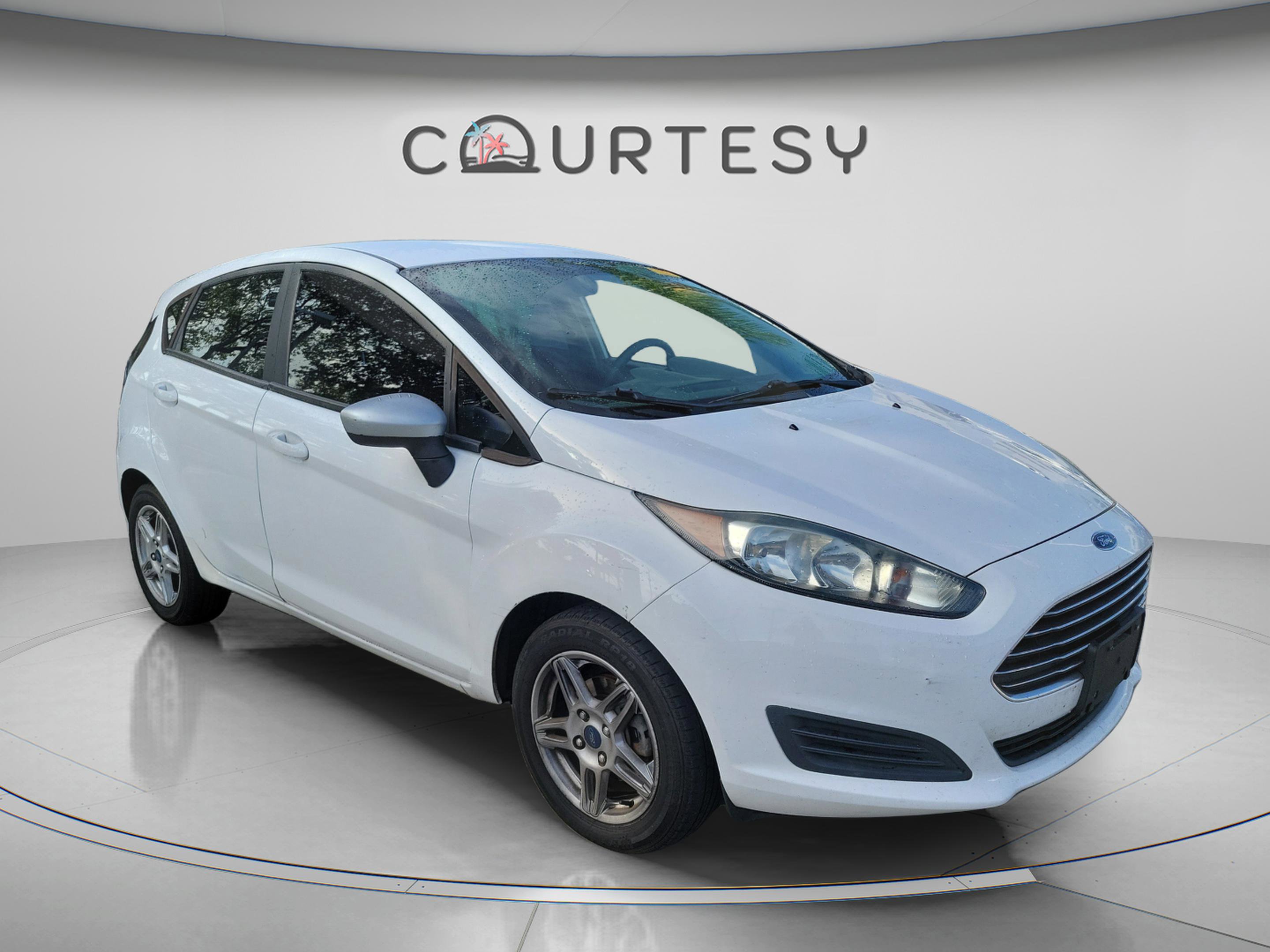Used 2019 Ford Fiesta SE FWD image 4