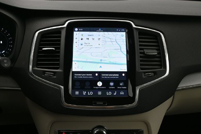 Used 2023 Volvo XC90 B5 Core w/ Climate Package AWD/4WD image 14