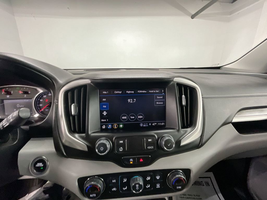 Used 2022 GMC Terrain SLT image 13