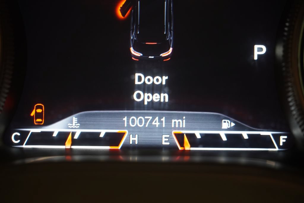 Used 2014 Jeep Cherokee Limited AWD/4WD image 4
