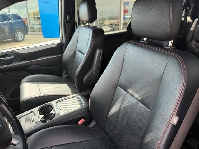 Used 2016 Dodge Grand Caravan R/T FWD image 15