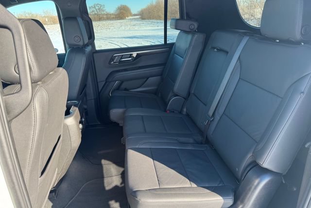 Used 2025 Chevrolet Suburban Z71 AWD/4WD image 20
