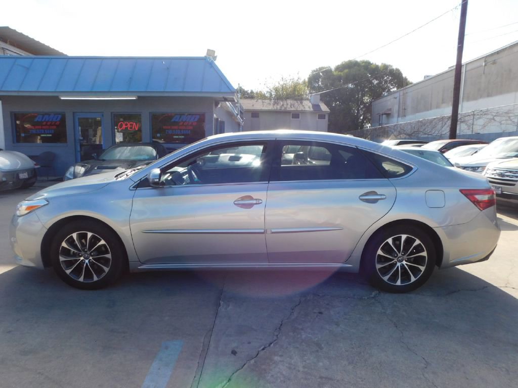 Used 2016 Toyota Avalon XLE FWD image 4