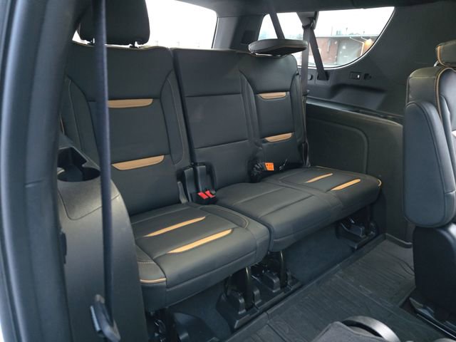 Used 2024 GMC Yukon XL AT4 w/ AT4 Premium Plus Package image 12