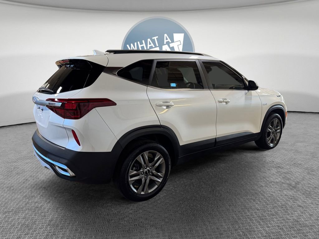 Used 2023 Kia Seltos S image 3