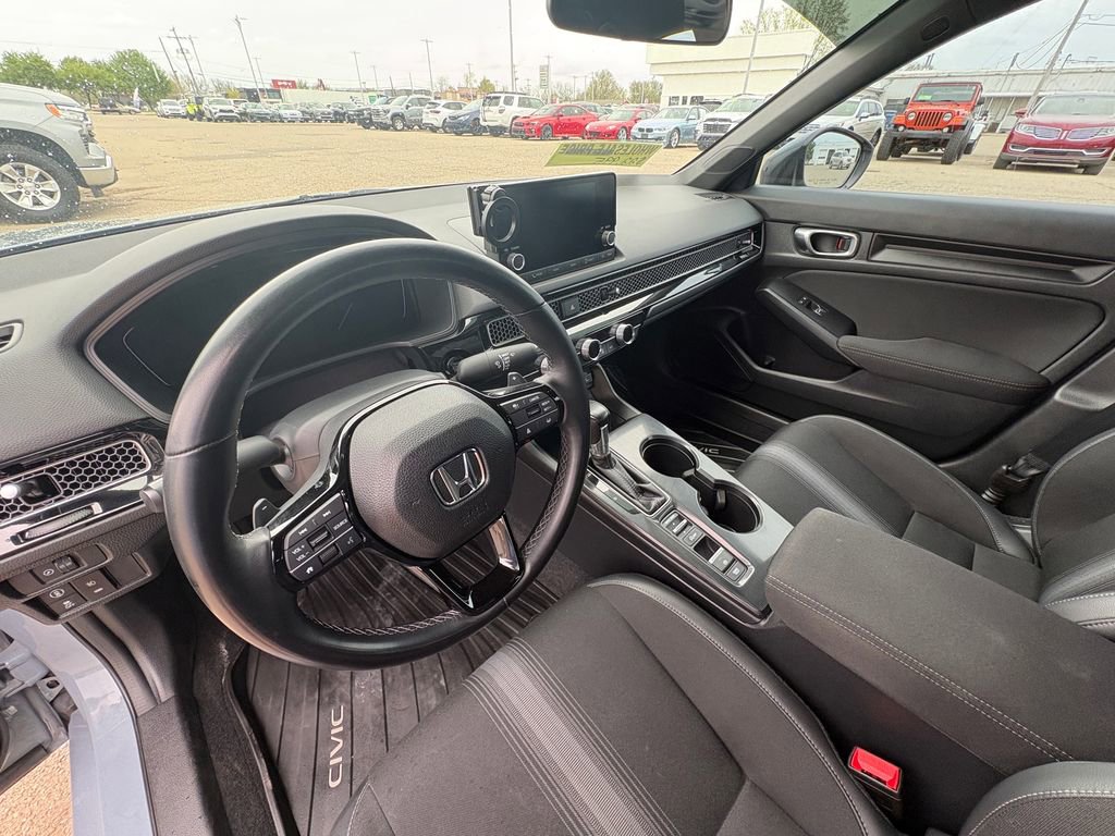 Used 2023 Honda Civic Sport image 14
