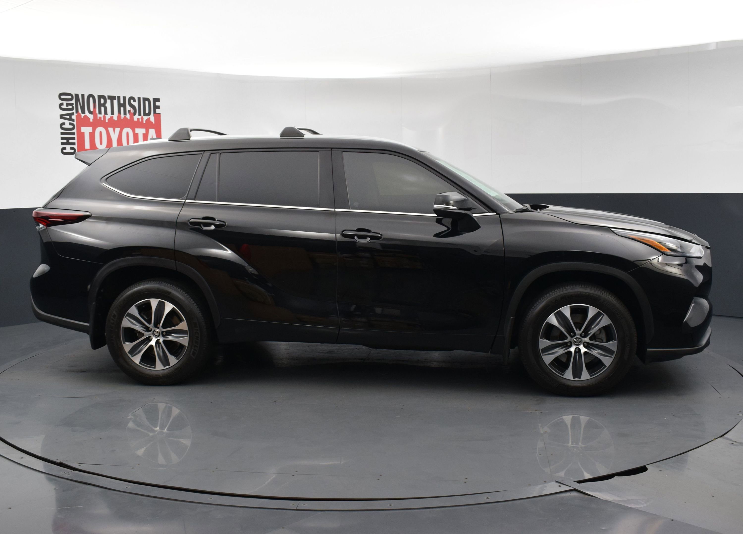 Used 2026 Toyota Highlander XLE AWD/4WD image 5