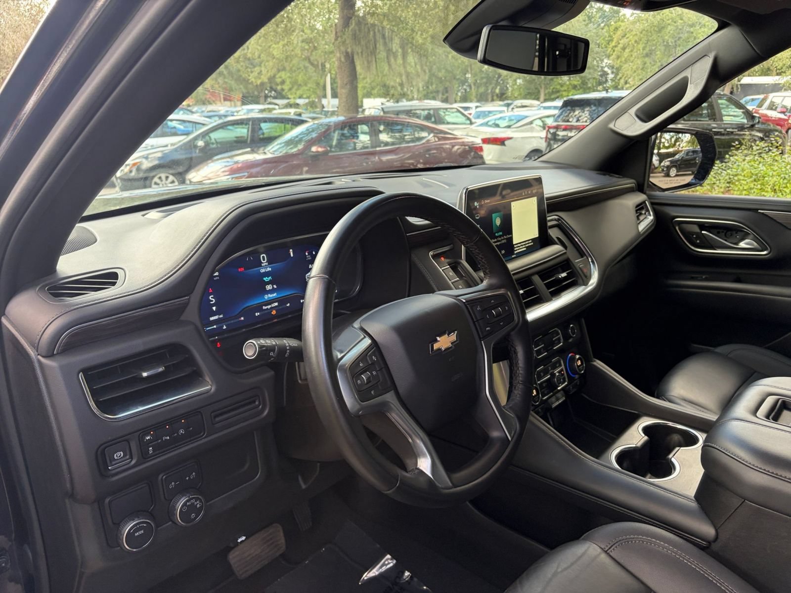 Used 2024 Chevrolet Suburban LT RWD image 37