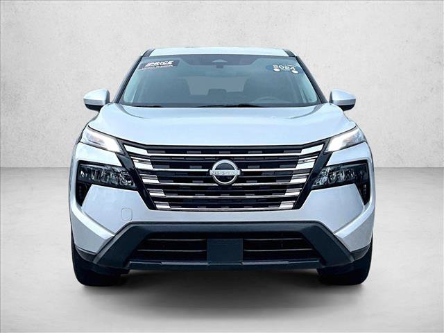 Used 2024 Nissan Rogue SV FWD video 3