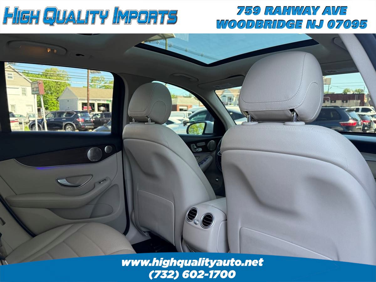 Used 2021 Mercedes-Benz GLC 300 4MATIC w/ Multimedia Package image 44