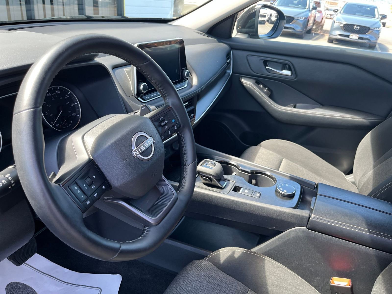 Used 2025 Nissan Rogue SV image 36