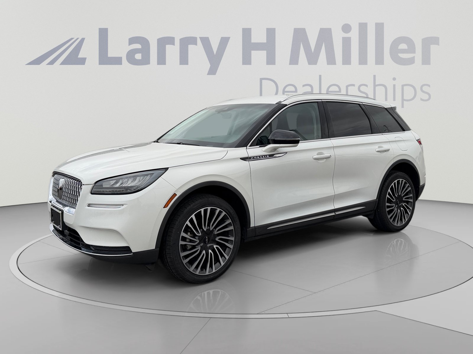 Used 2022 Lincoln Corsair Reserve FWD image 1