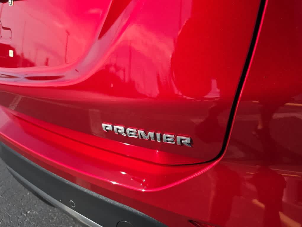 Used 2024 Chevrolet Equinox Premier FWD image 18