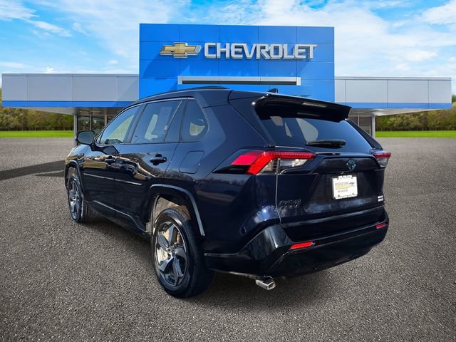 Used 2023 Toyota RAV4 SE w/ Weather & Moonroof Package image 4